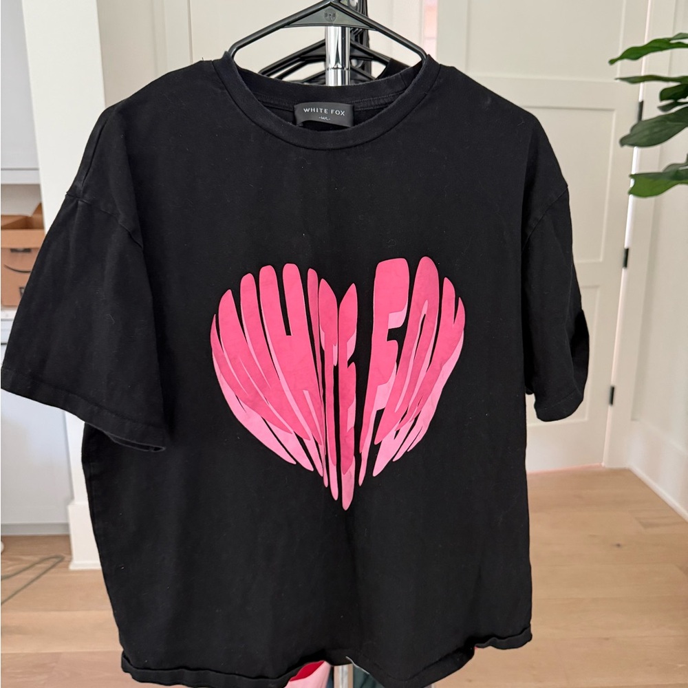 WHITE FOX Black and Pink Heart T-Shirt